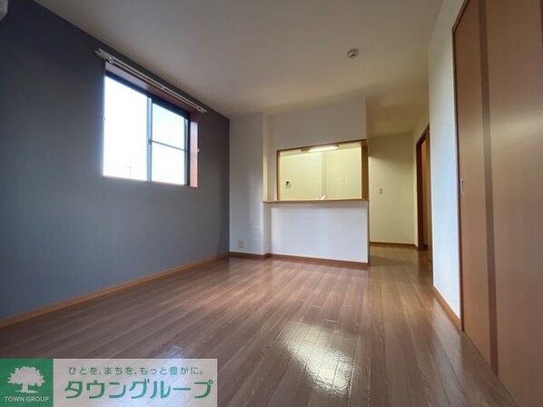 パイン・ツリーの物件内観写真